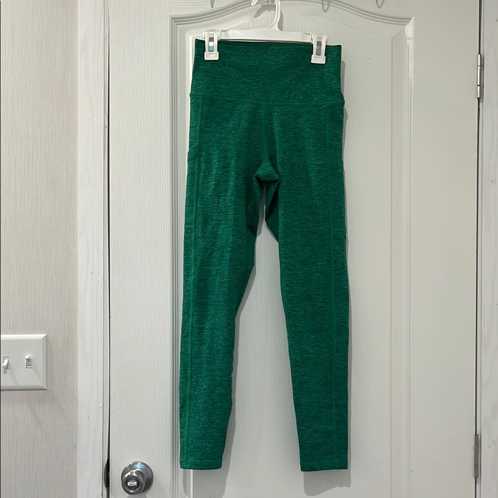 Aerie green leggings with pockets